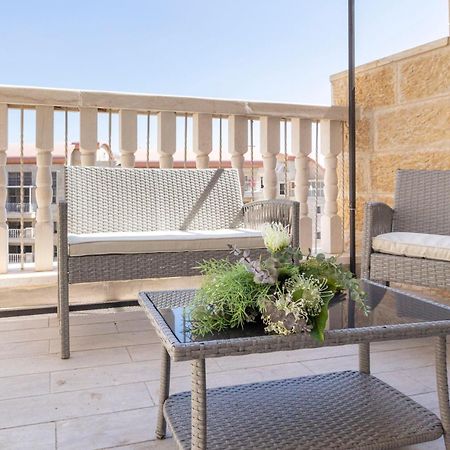 Stylish 1 Bedrooms Parking At City Gate 예루살렘 외부 사진